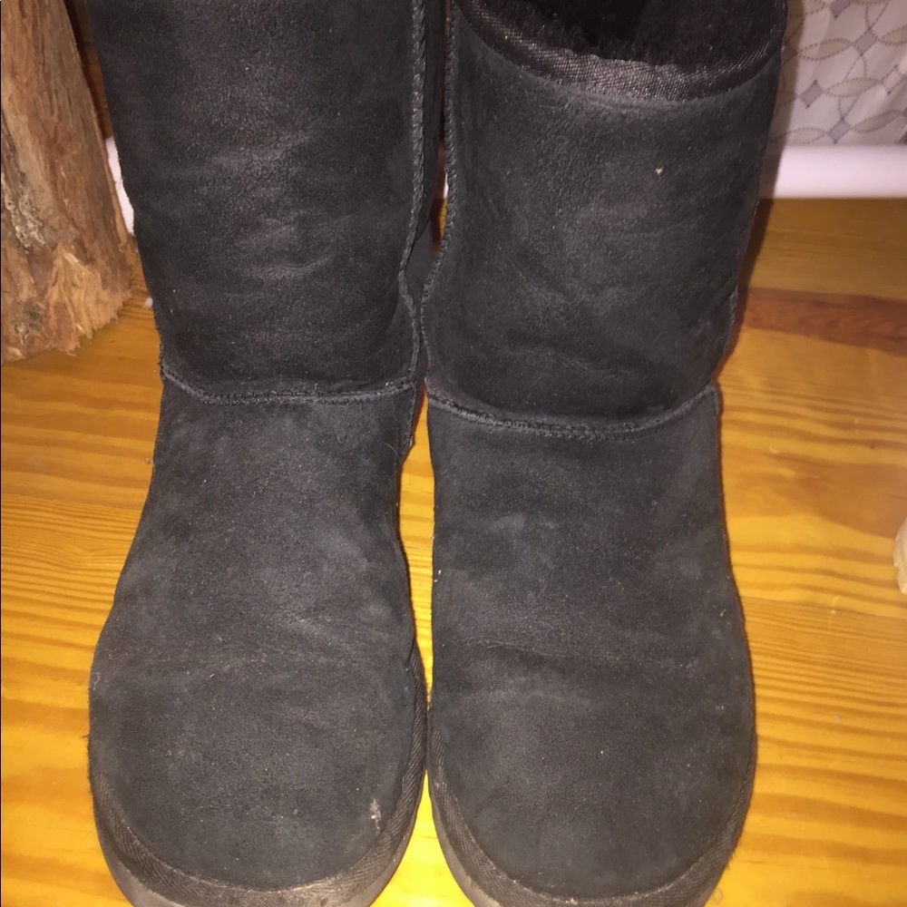 Classic Uggs - image 1